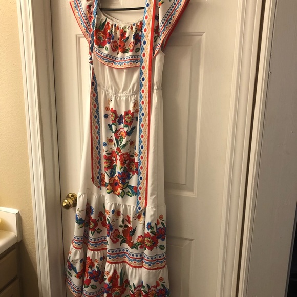 Festive Dress: Perfect for Hispanic Heritage Month - Picture 4 of 6